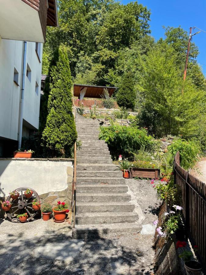 Sun House Triavna Exterior foto