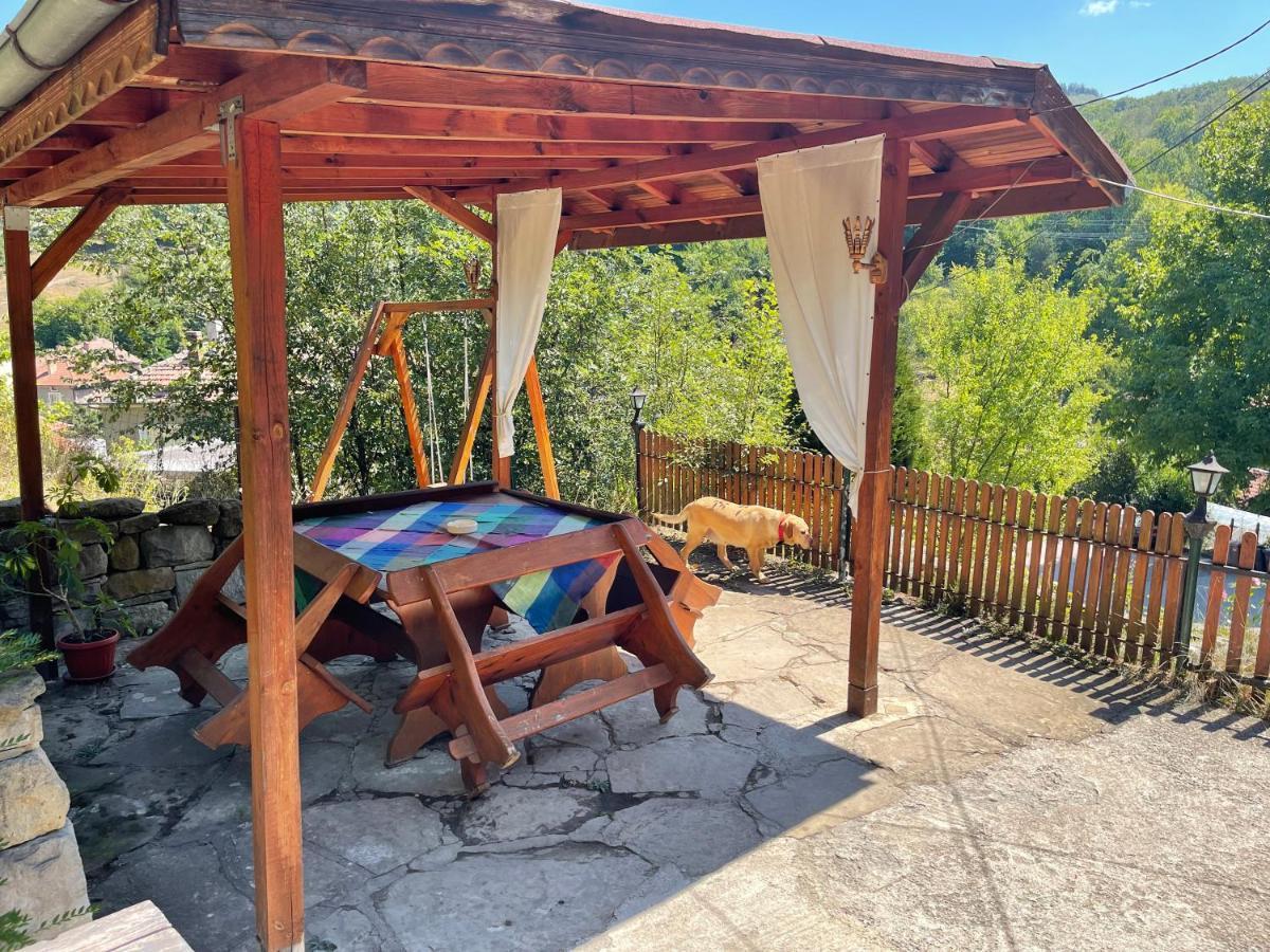 Sun House Triavna Exterior foto